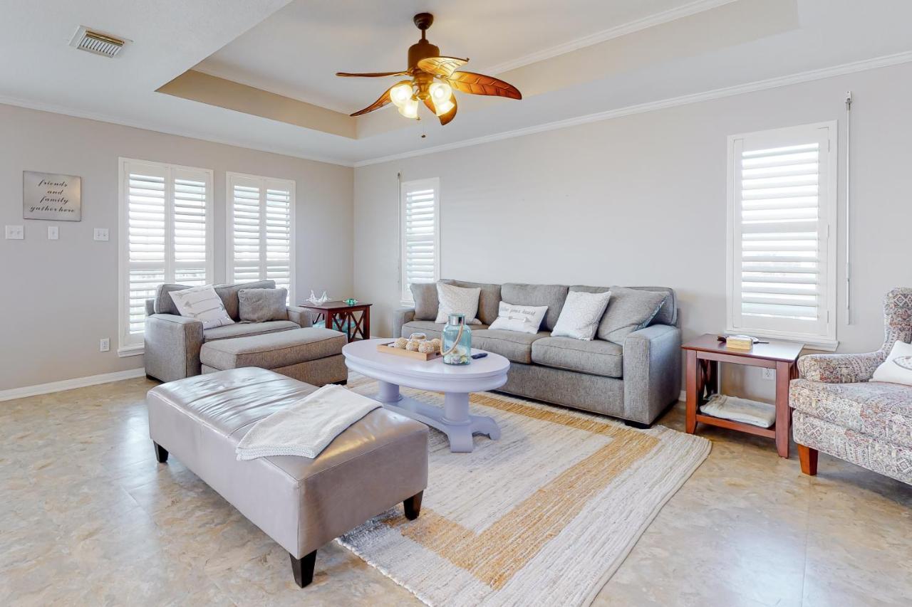 Bayside Bliss Villa Crystal Beach Exterior photo