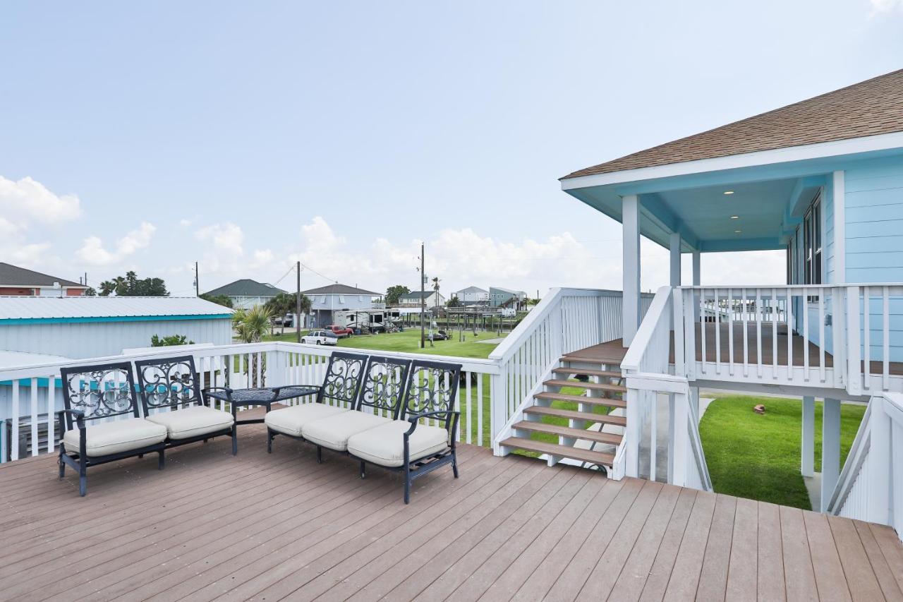 Bayside Bliss Villa Crystal Beach Exterior photo